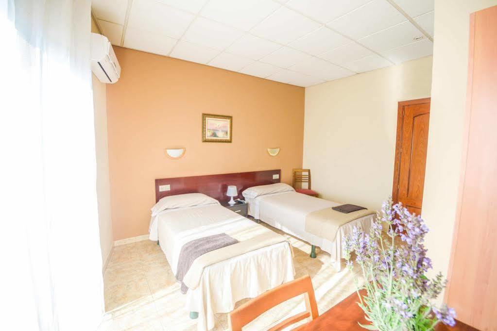 Hostal Torremirona Salt Dış mekan fotoğraf